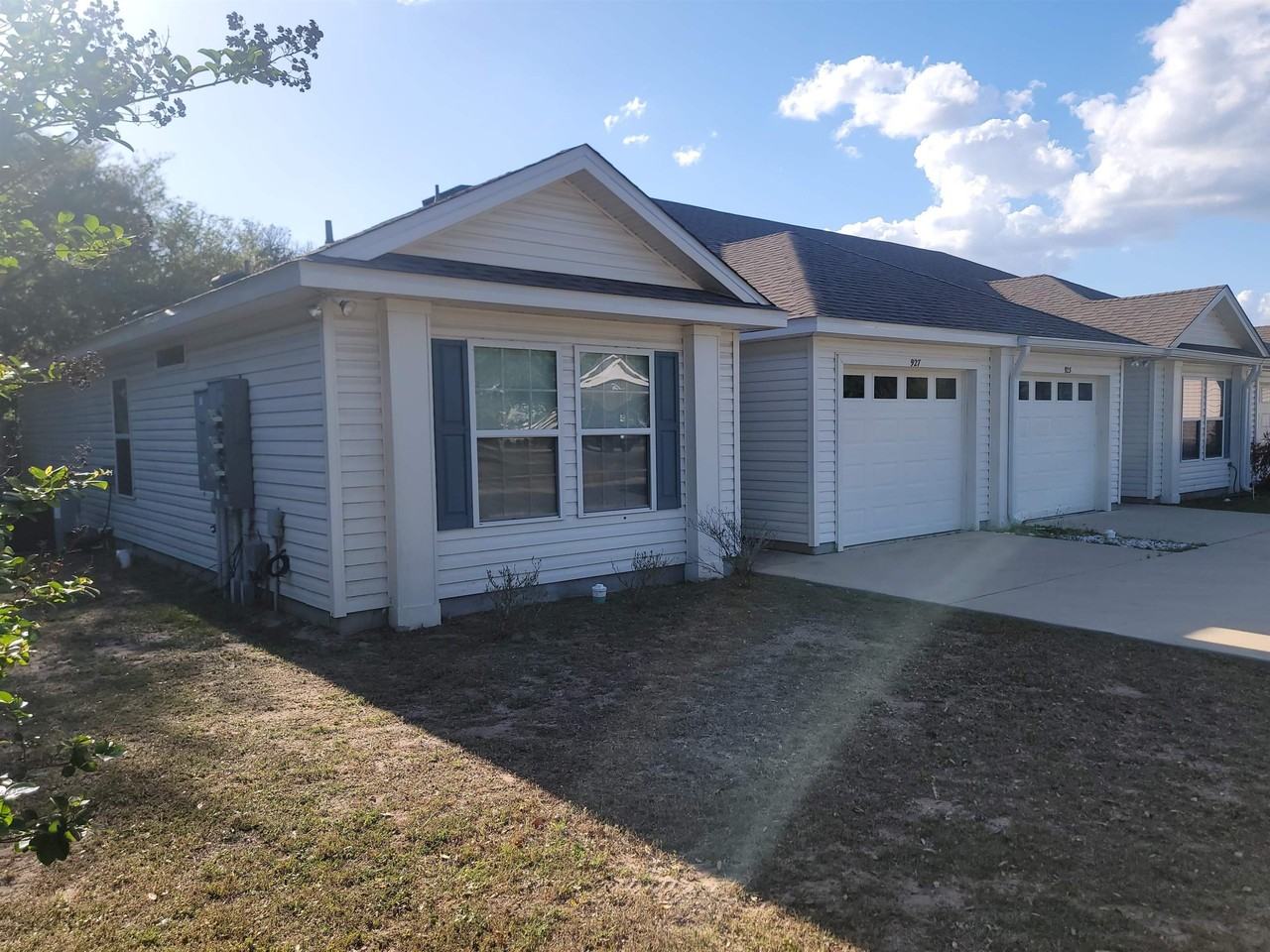 927 Chase Creek Cir