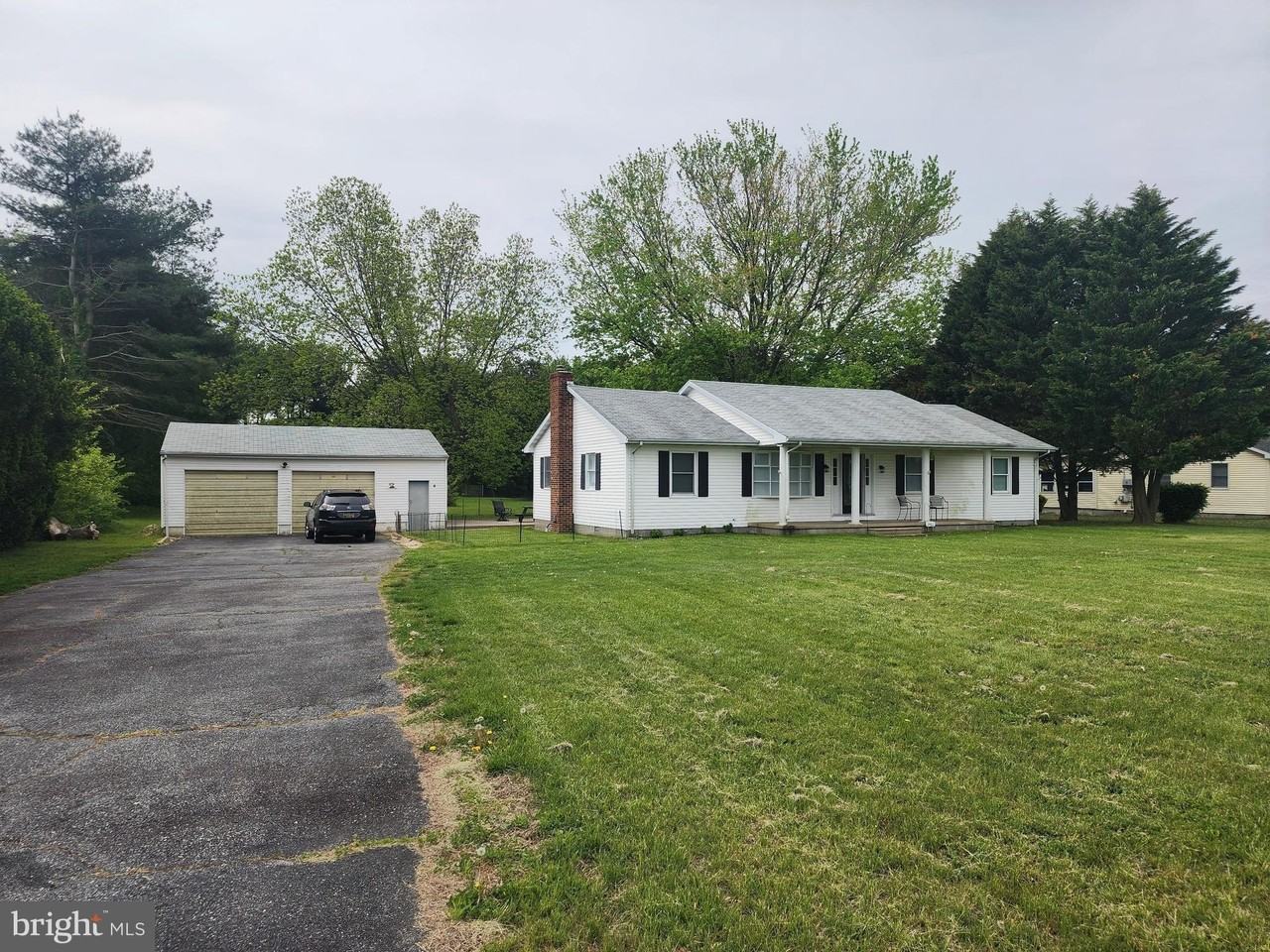 2462 Bowers Beach Rd - Photo 2 of 4