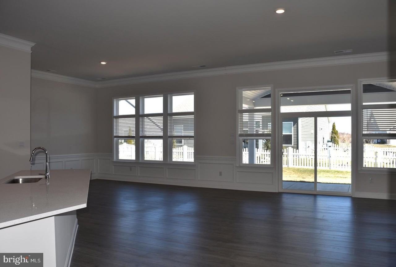 24243 W Cypress Way - Photo 5 of 19