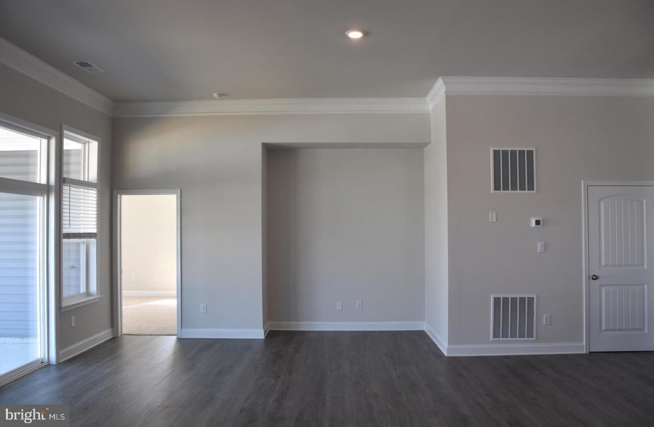24243 W Cypress Way - Photo 6 of 19