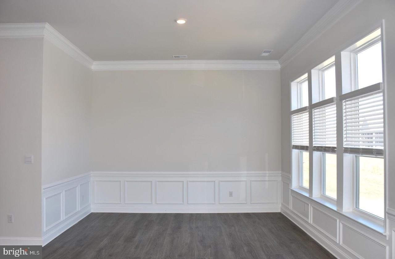24243 W Cypress Way - Photo 7 of 19