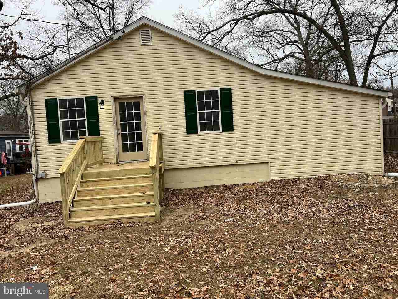 7967 Foster Ave - Photo 7 of 42