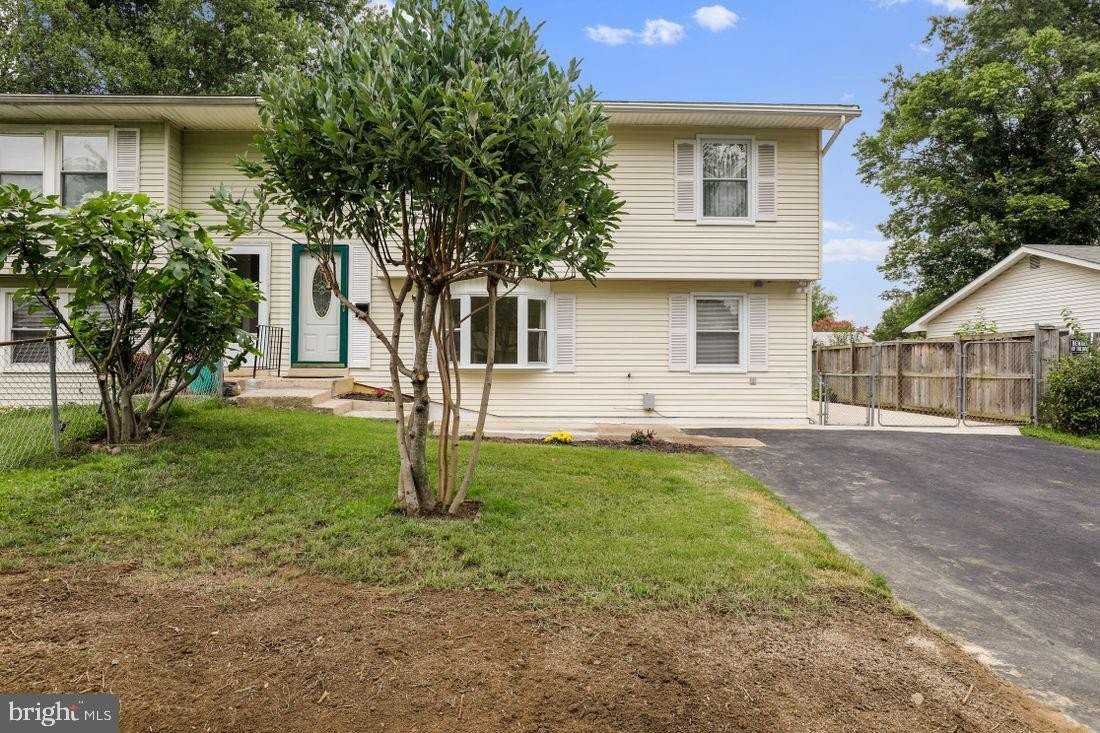 1322 Farrara Dr - Photo 3 of 38