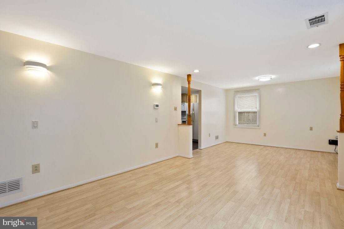 1322 Farrara Dr - Photo 5 of 38