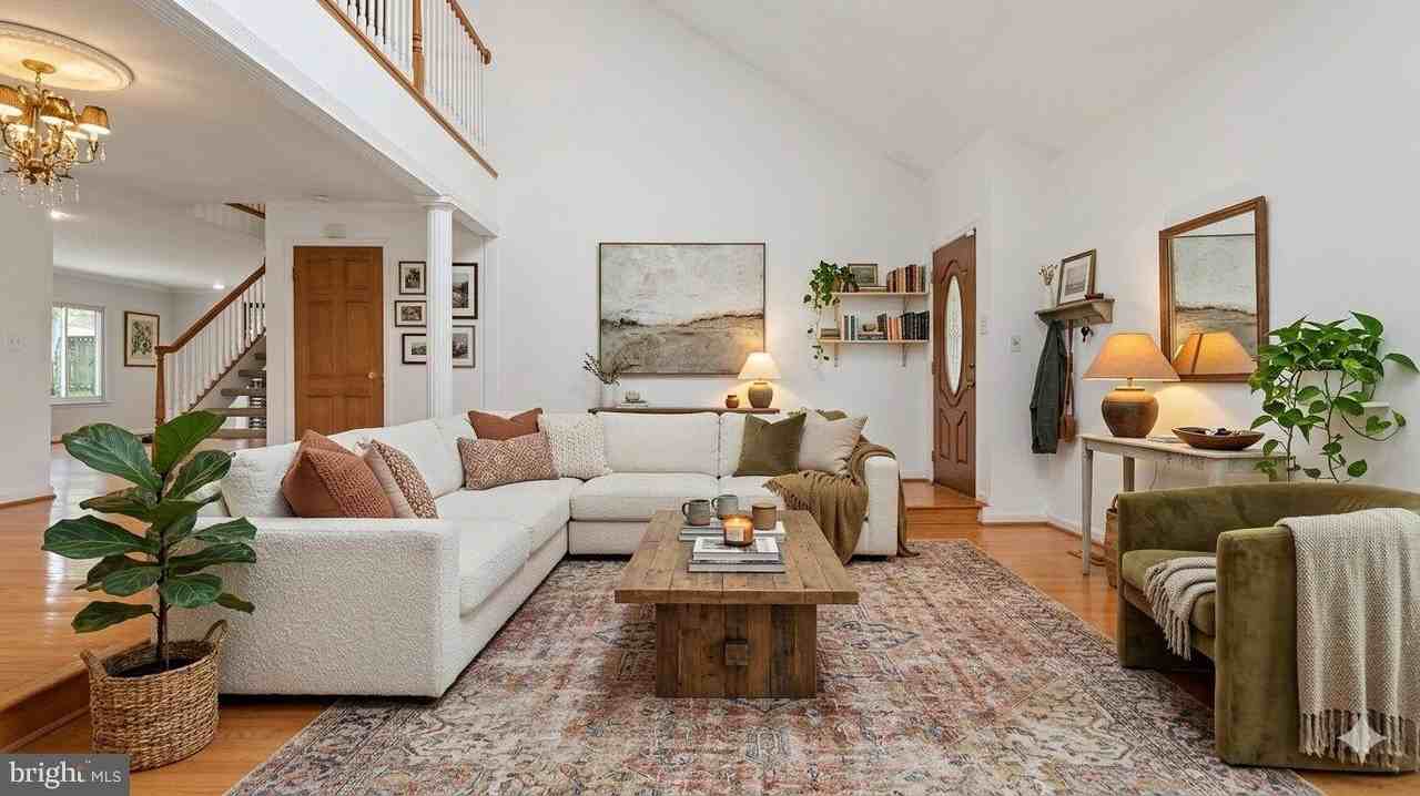 18925 Lindenhouse Rd - Photo 6 of 50