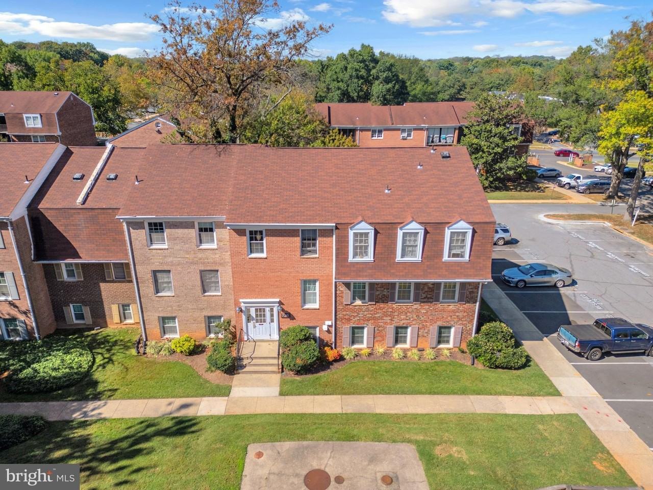 736 Quince Orchard Blvd #T2 - Photo 3 of 30