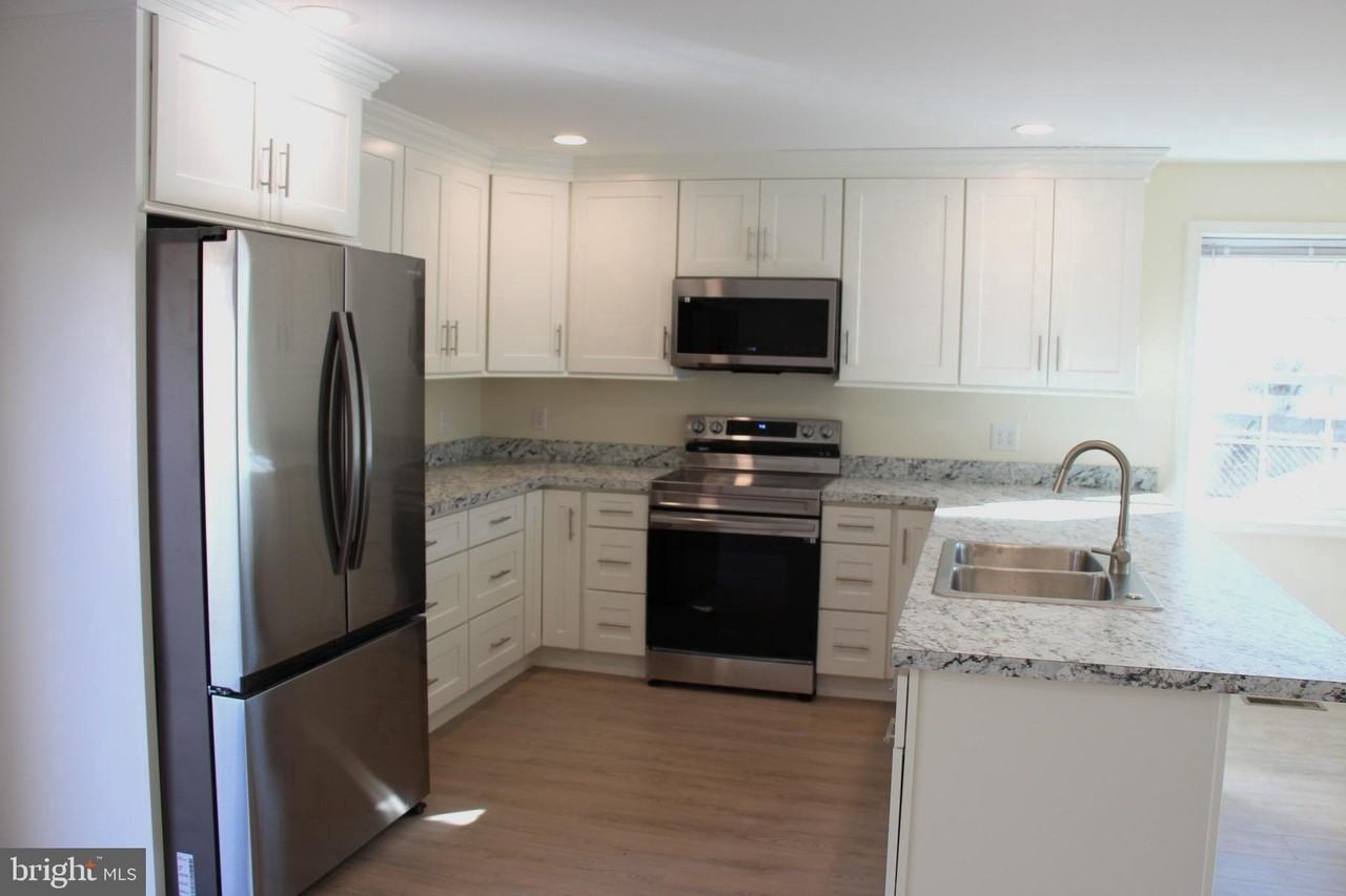 29322 Will St - Photo 4 of 18