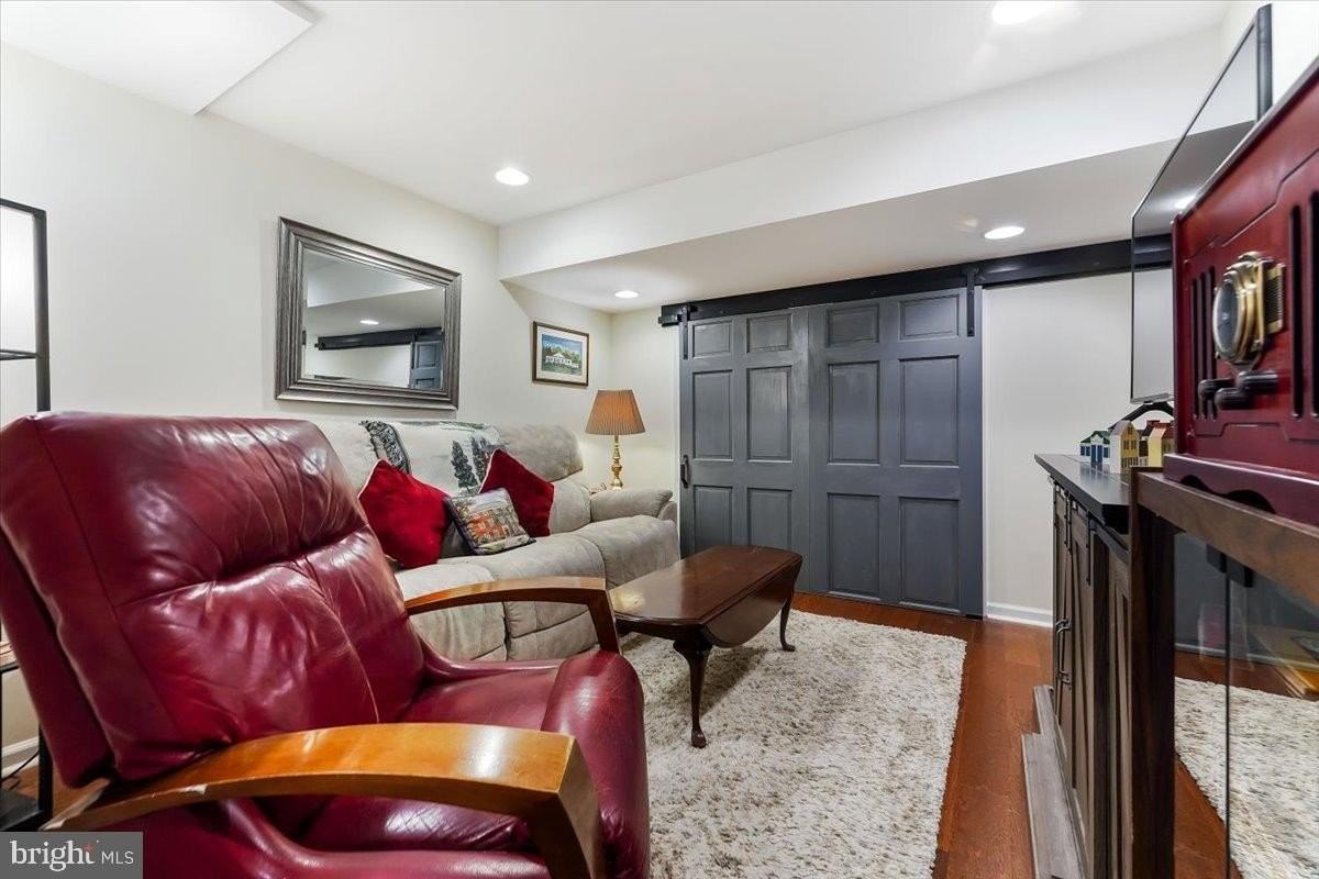 43 N Hawthorne Rd #LL - Photo 6 of 27