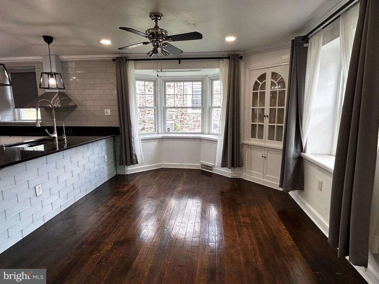56 N New Ardmore Ave - Photo 4 of 14