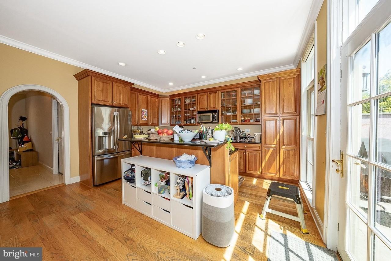 1832 Fairmount Ave - Photo 7 of 29