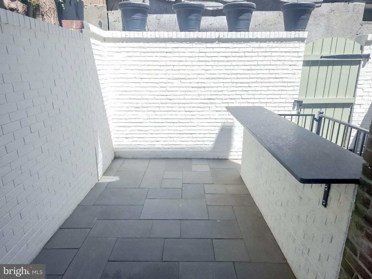 1915 Panama St - Photo 5 of 36