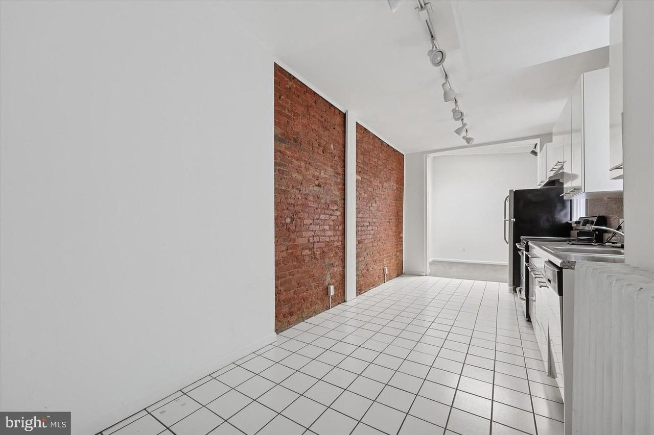 4355 Main St #2 - Photo 5 of 18
