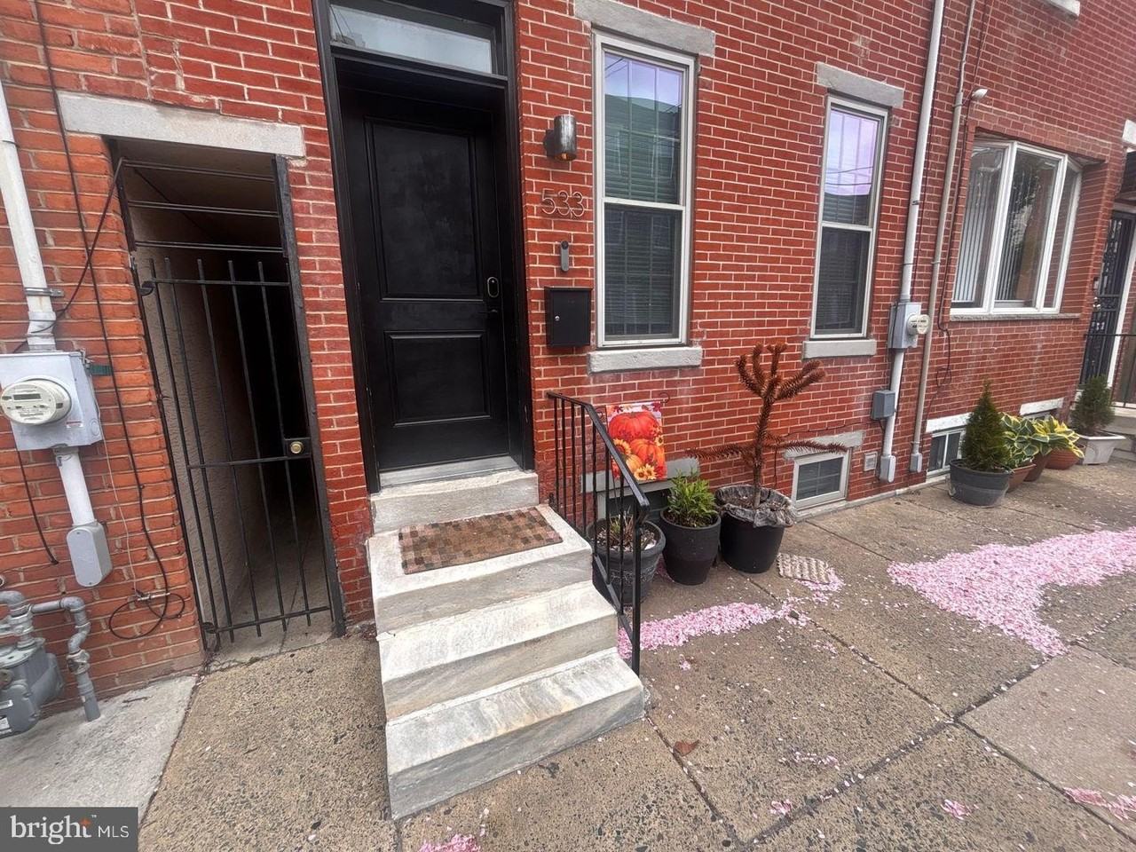 533 Manton St - Photo 2 of 22