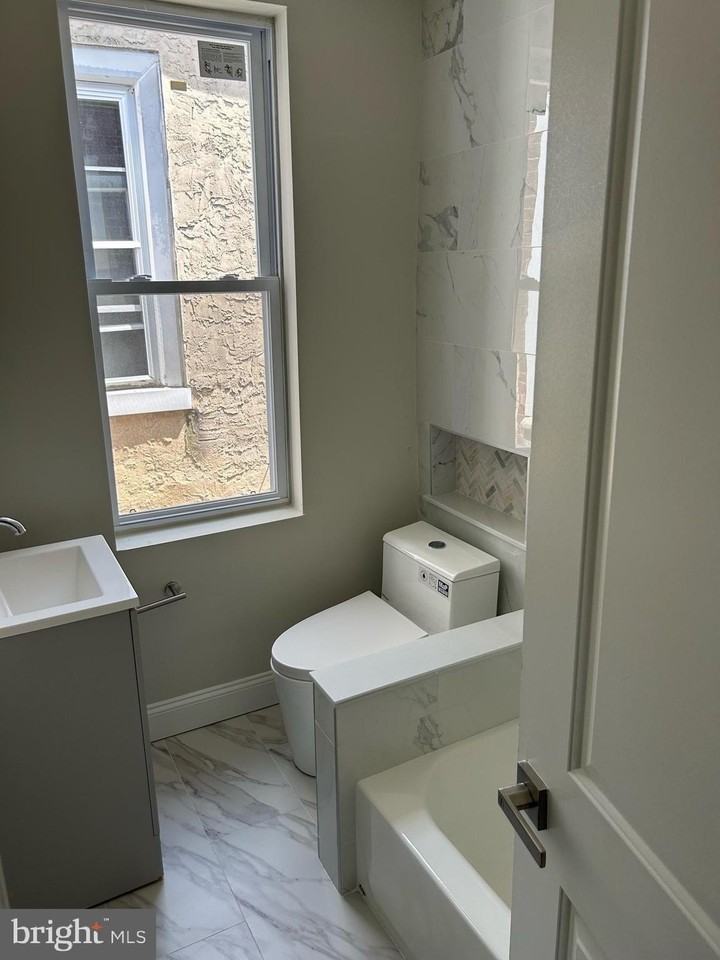 2511 N 31st St - Photo 6 of 7