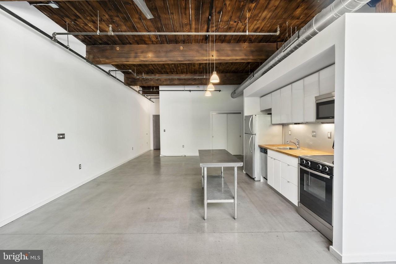 1714 Memphis St #106 - Photo 7 of 34