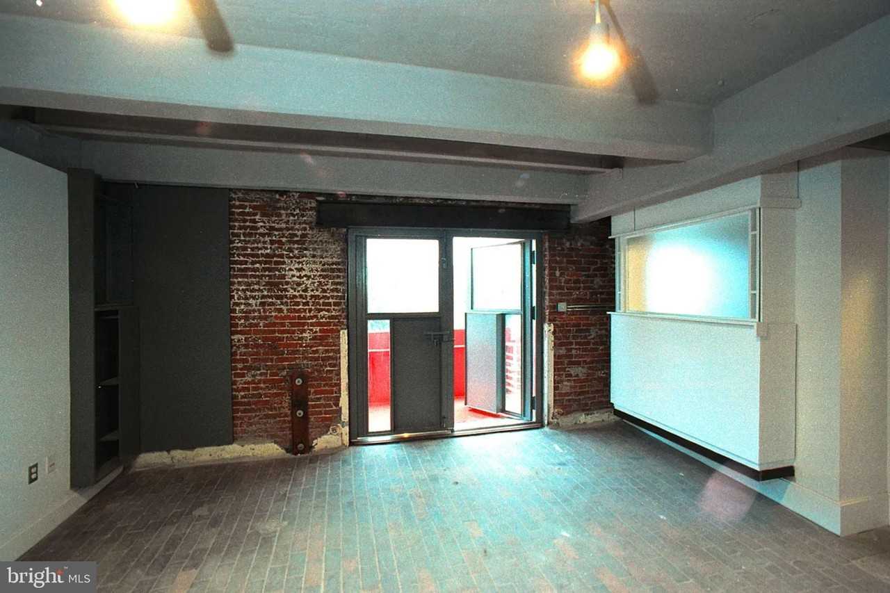 144 W Laurel St #202 - Photo 4 of 24