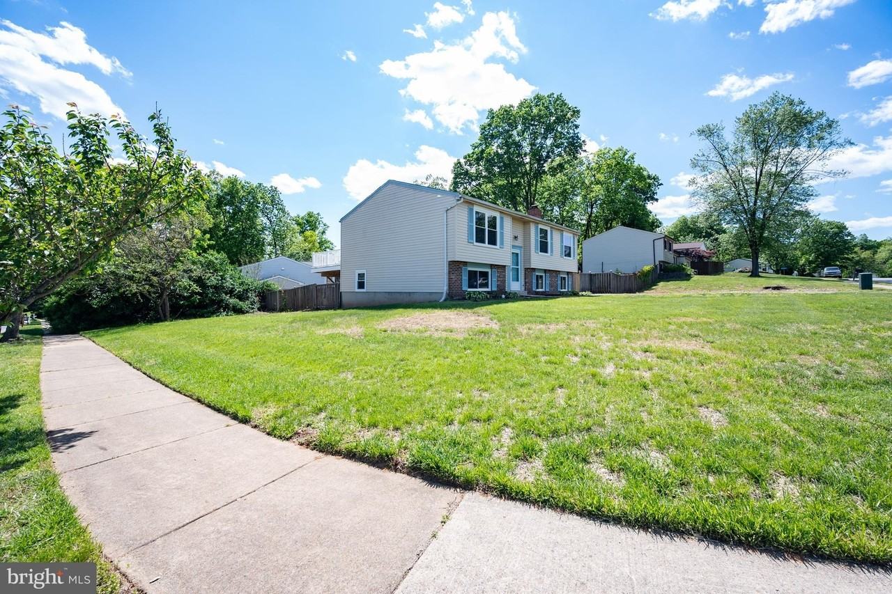 4429 Cub Run Rd - Photo 3 of 50