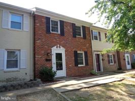 featured image of 7 Farrell Ln
