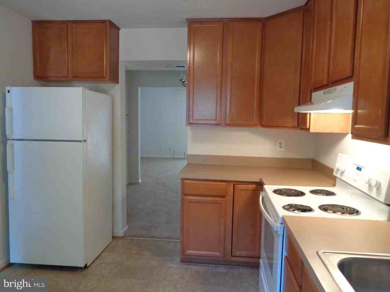 7 Farrell Ln - Photo 4 of 12
