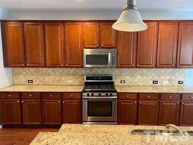 500 Liberty Rose Dr - Photo 4 of 30