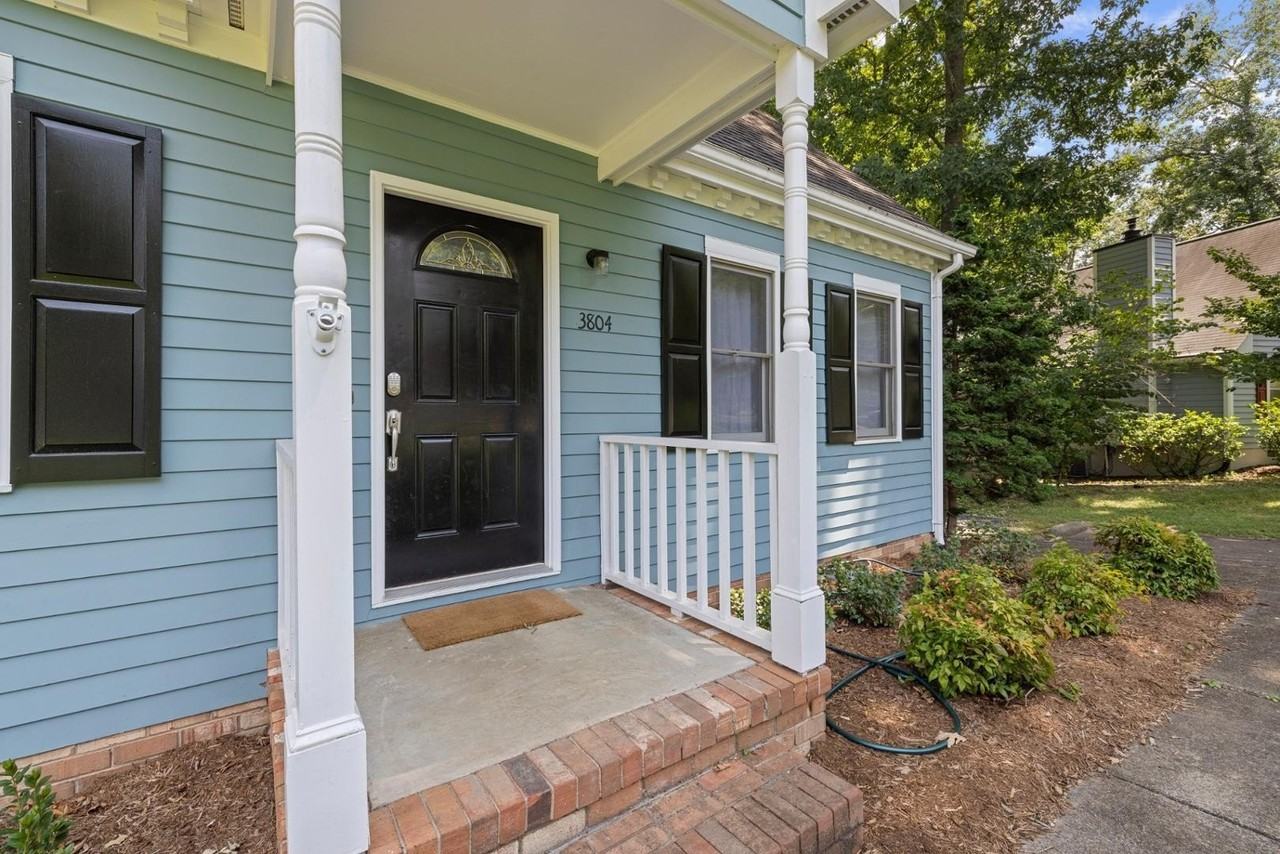 3804 Zenith Pl - Photo 3 of 32