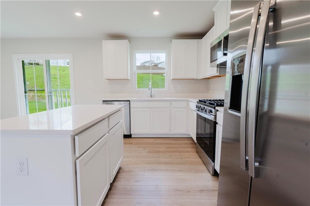 157 White Oak Dr #A - Photo 3 of 15