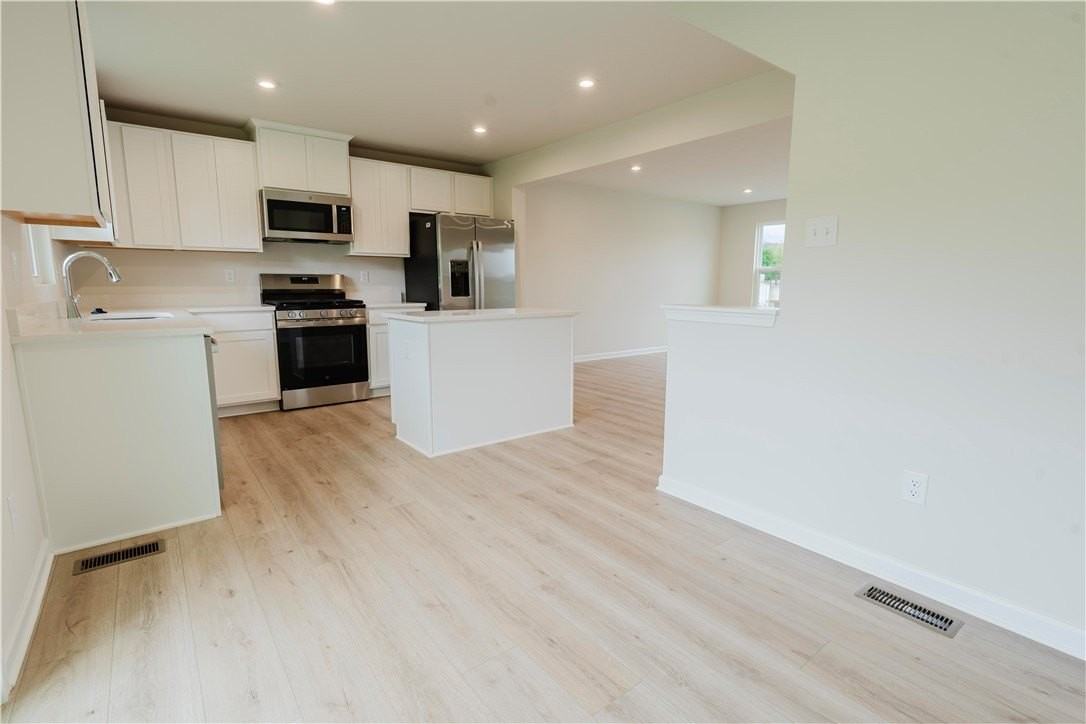 157 White Oak Dr #A - Photo 4 of 15