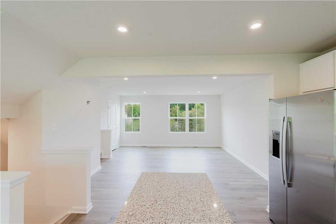 159 White Oak Dr #B - Photo 6 of 16