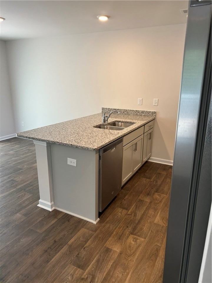 610 Oakmont Valley Trl - Photo 3 of 15