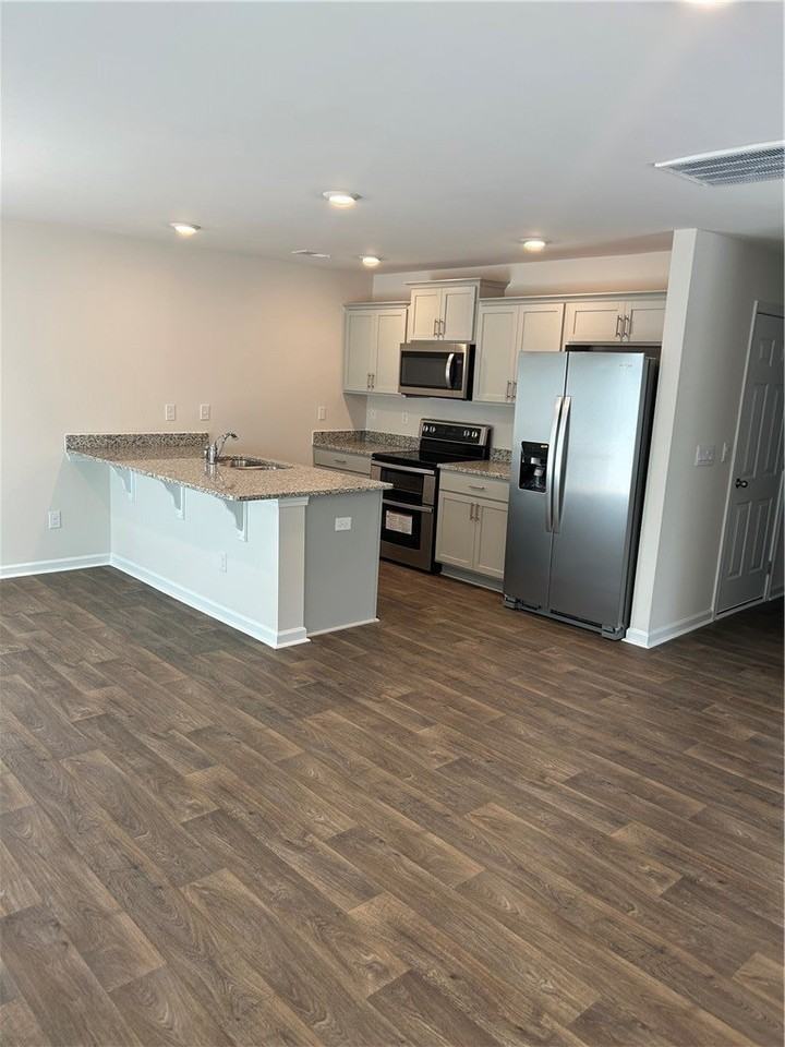 610 Oakmont Valley Trl - Photo 4 of 15