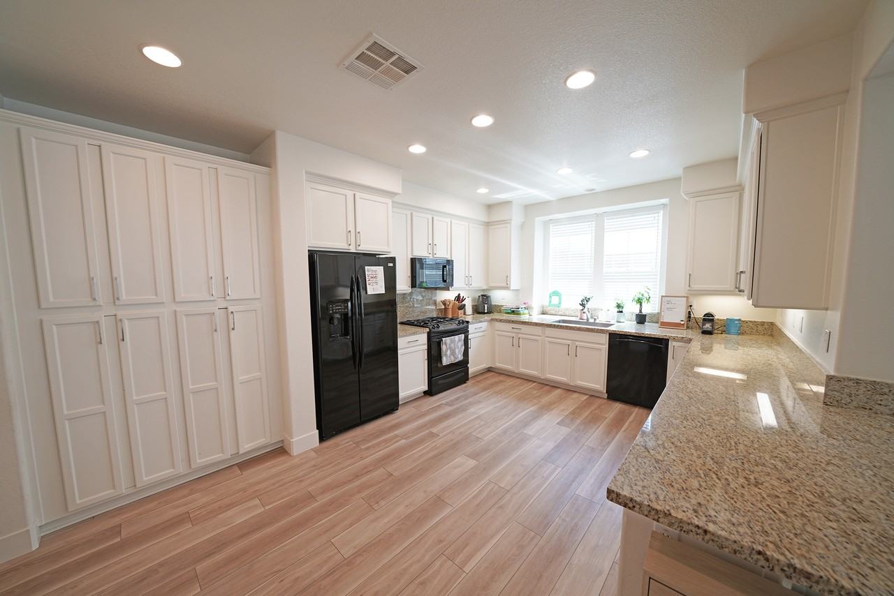 28635 Pietro Dr #1 - Photo 5 of 17