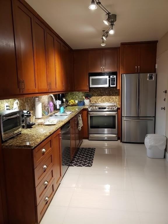 4250 Galt Ocean Dr #14R - Photo 2 of 12