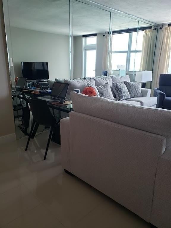 4250 Galt Ocean Dr #14R - Photo 4 of 12
