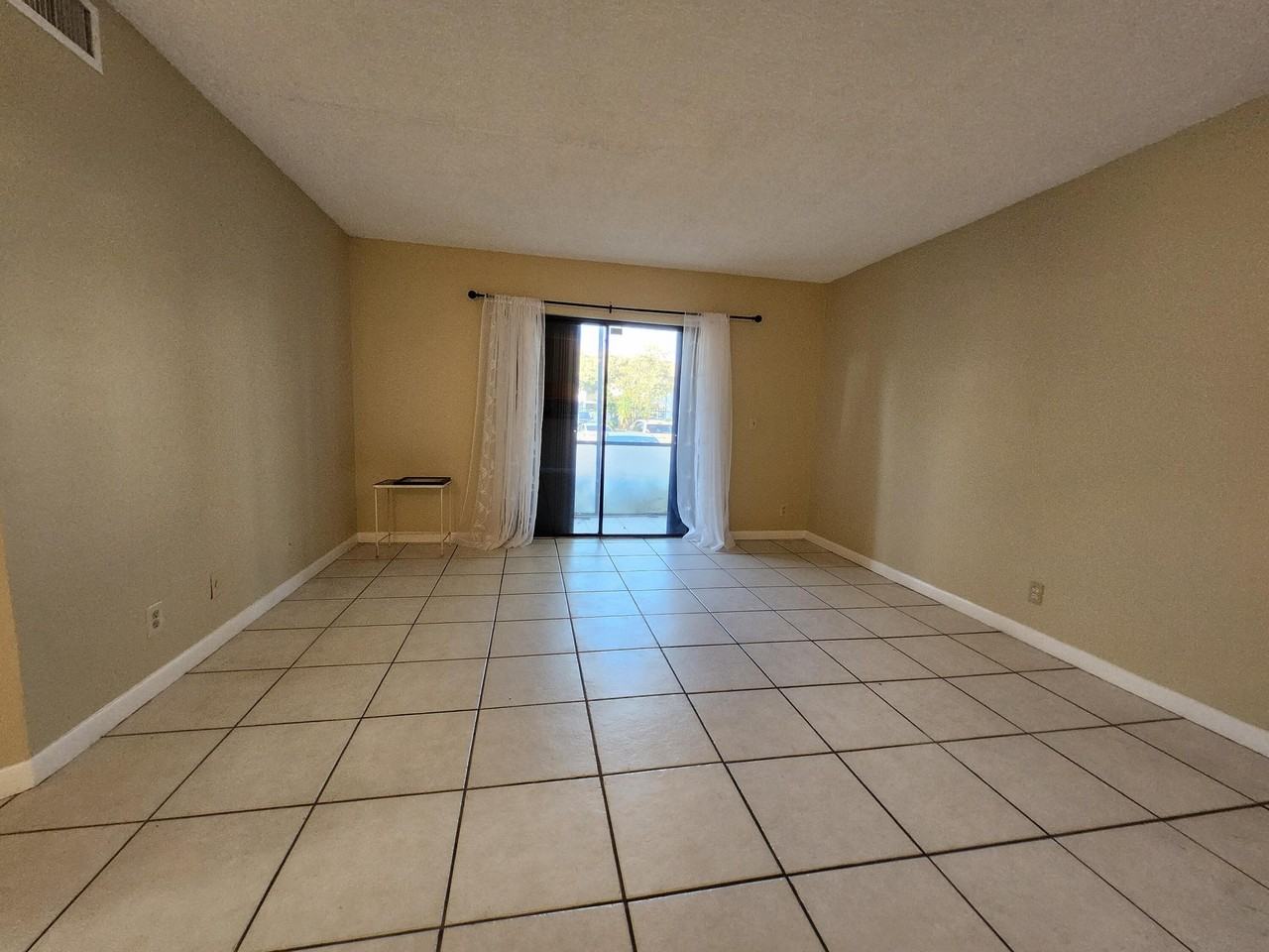 545 Trace Cir #105 - Photo 3 of 40