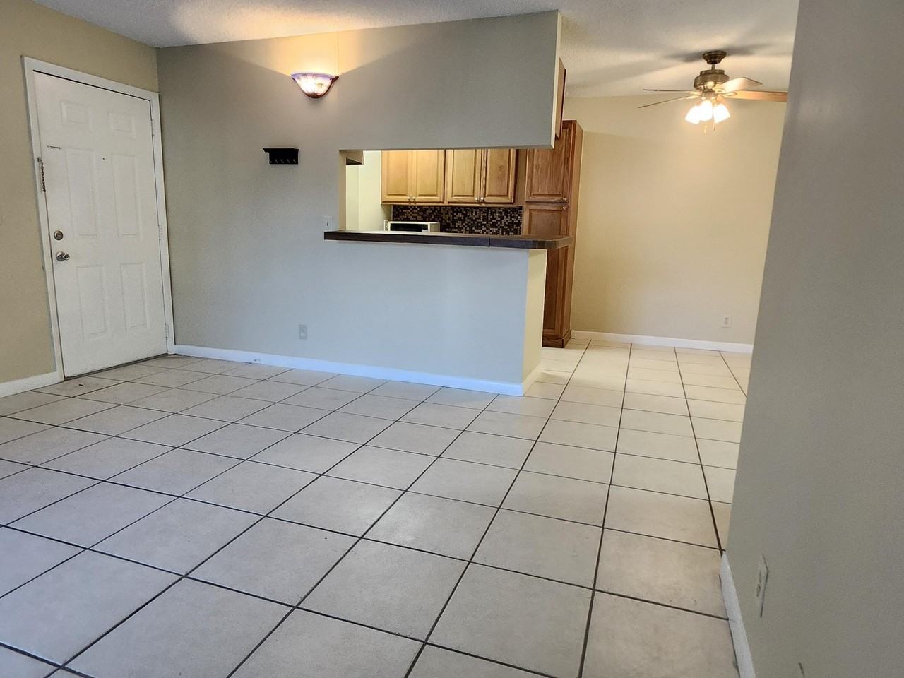 545 Trace Cir #105 - Photo 6 of 40