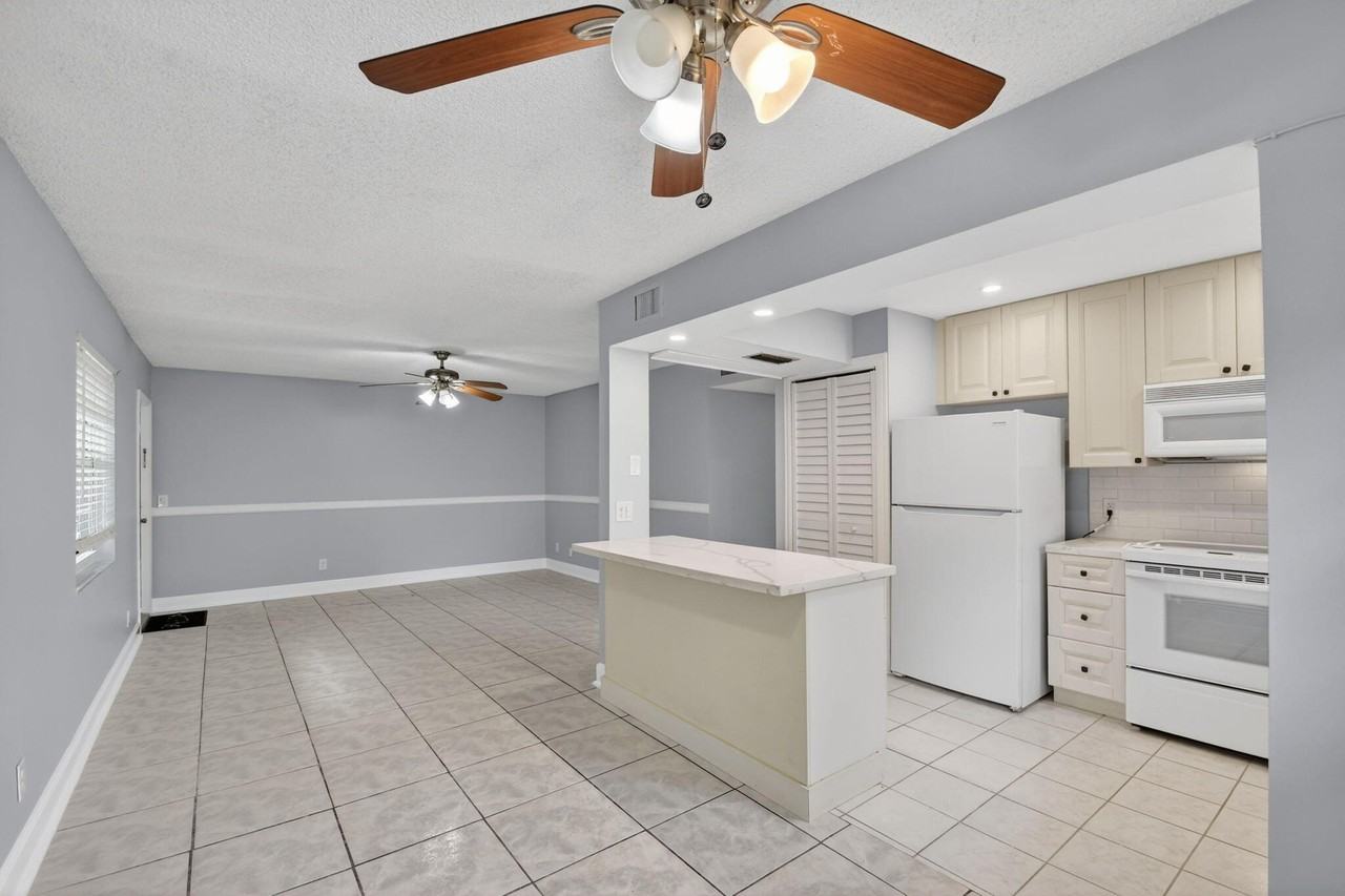 310 S J St #2 - Photo 2 of 43