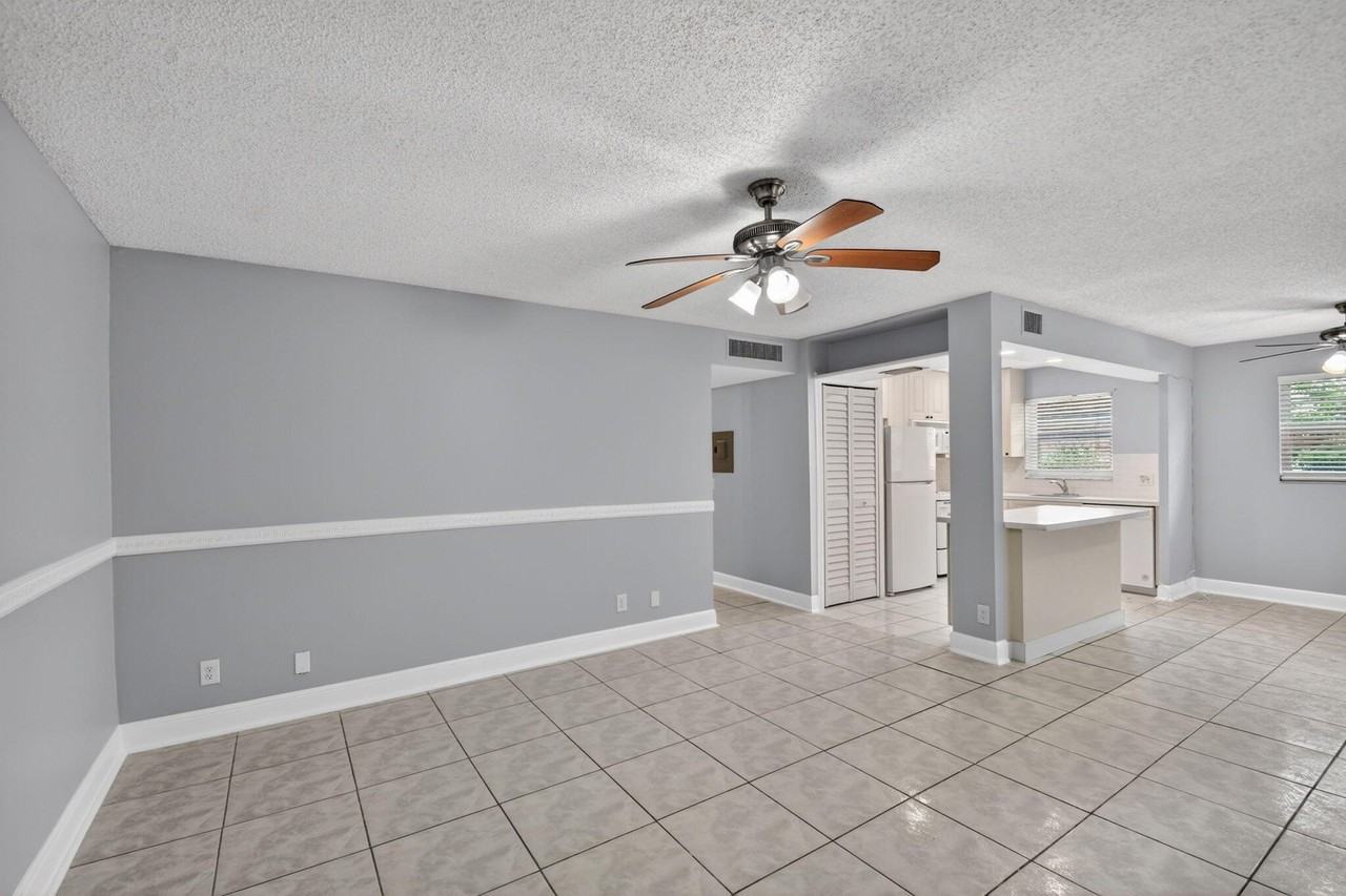 310 S J St #2 - Photo 3 of 43