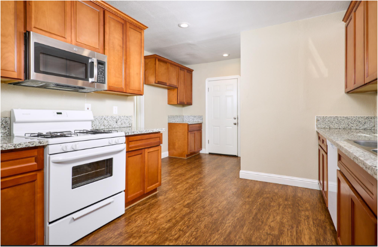 1440 Beach Street - Photo 4 of 30