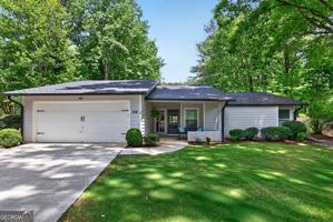 featured image of 208 Driftwood Ln