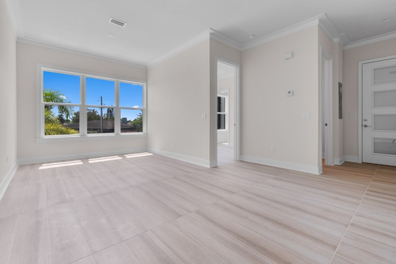 774 Gran Kaymen Way - Photo 5 of 35