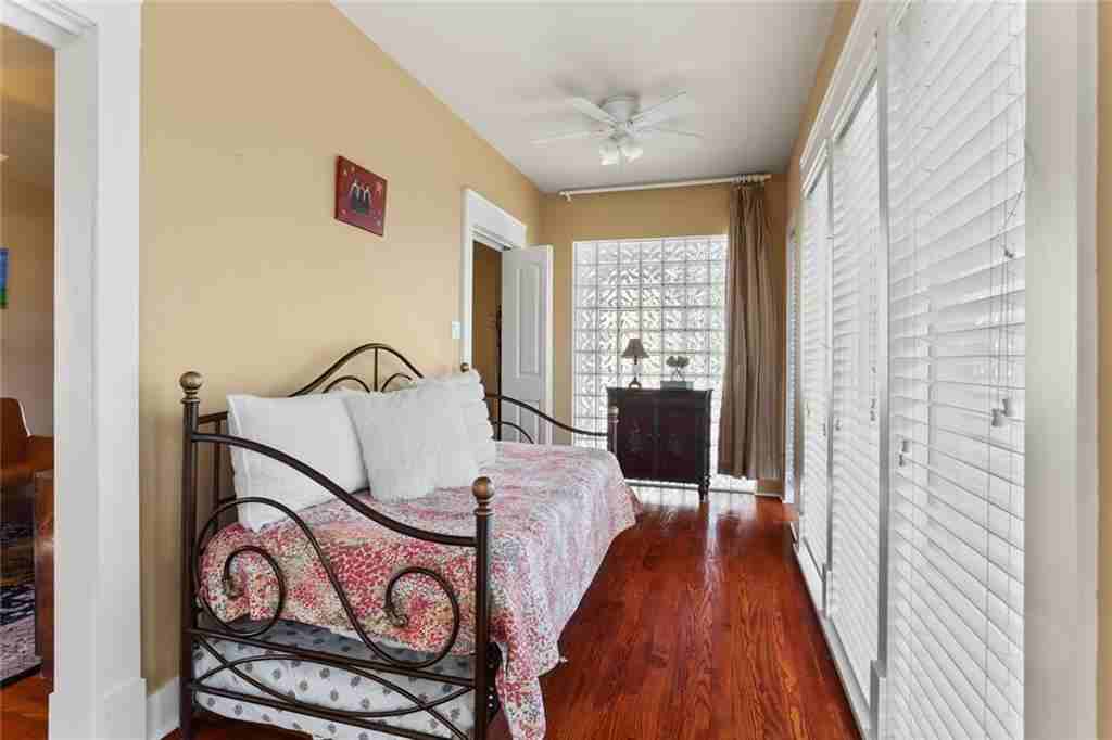 2725 Chestnut St - Photo 2 of 21