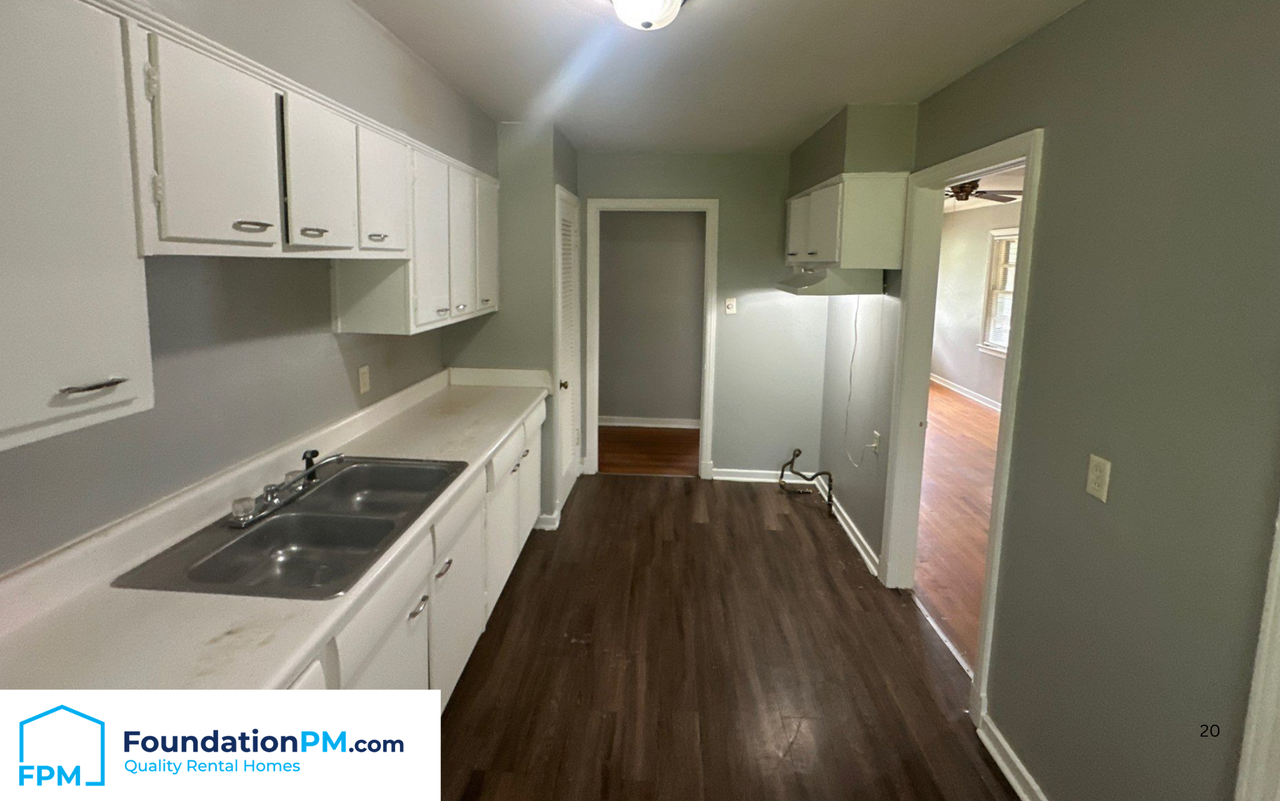 2324 Slocum Ave #1 - Photo 4 of 18