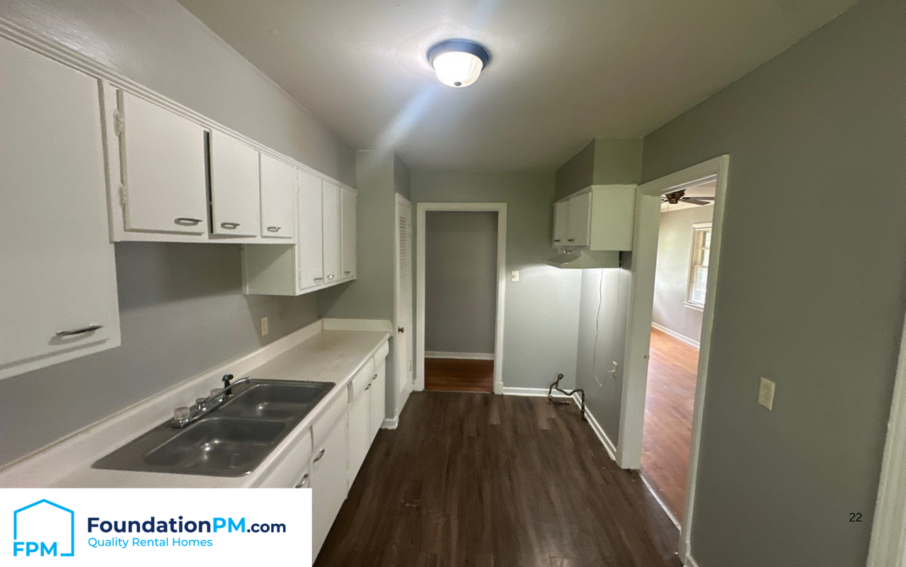 2324 Slocum Ave #1 - Photo 5 of 18