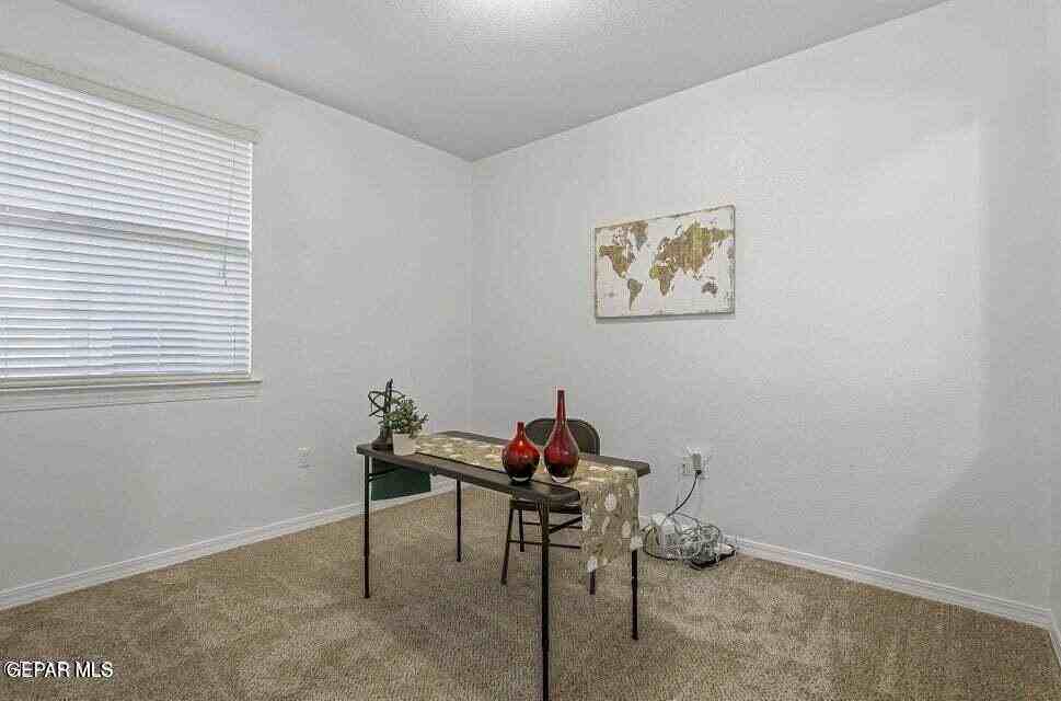 520 Gomez Rd - Photo 4 of 50