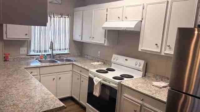 603 Thornhill Dr #1 - Photo 4 of 14