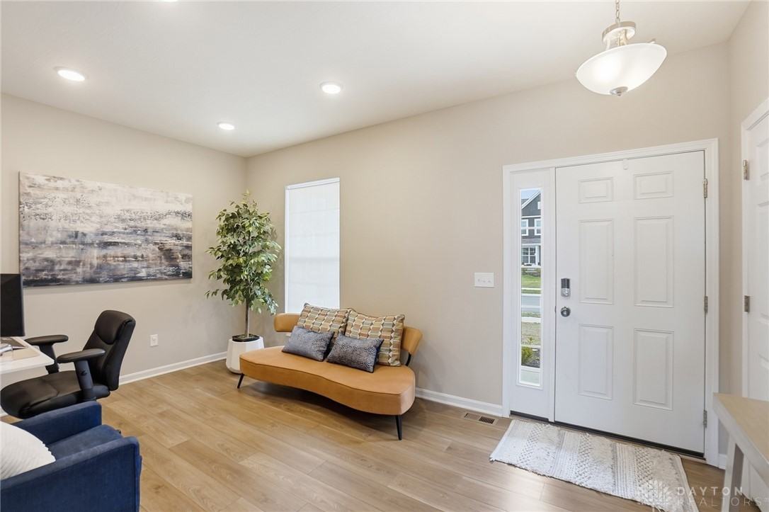 3059 Chamberlin Dr - Photo 6 of 35