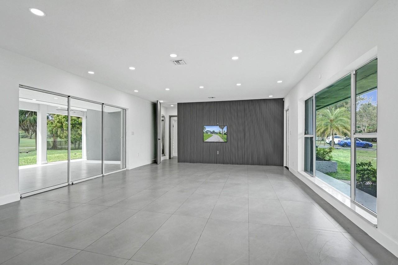 6700 E Tropical Way - Photo 6 of 50