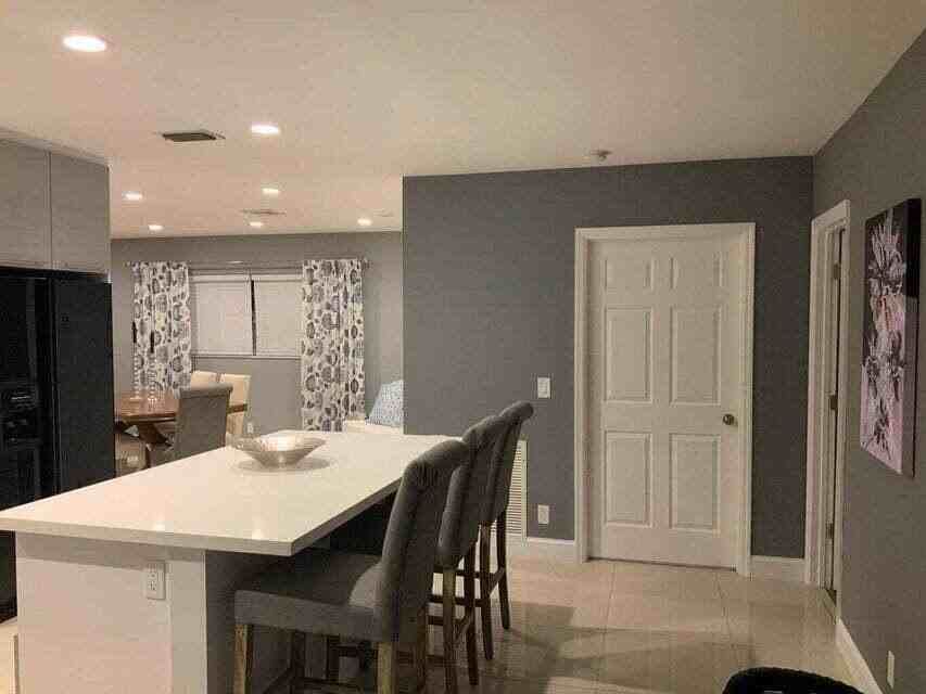 3911 Nw 4th Ct - Photo 4 of 13