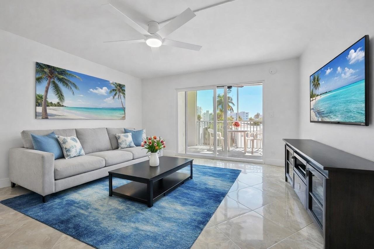 720 Bayshore Dr #304 - Photo 2 of 20