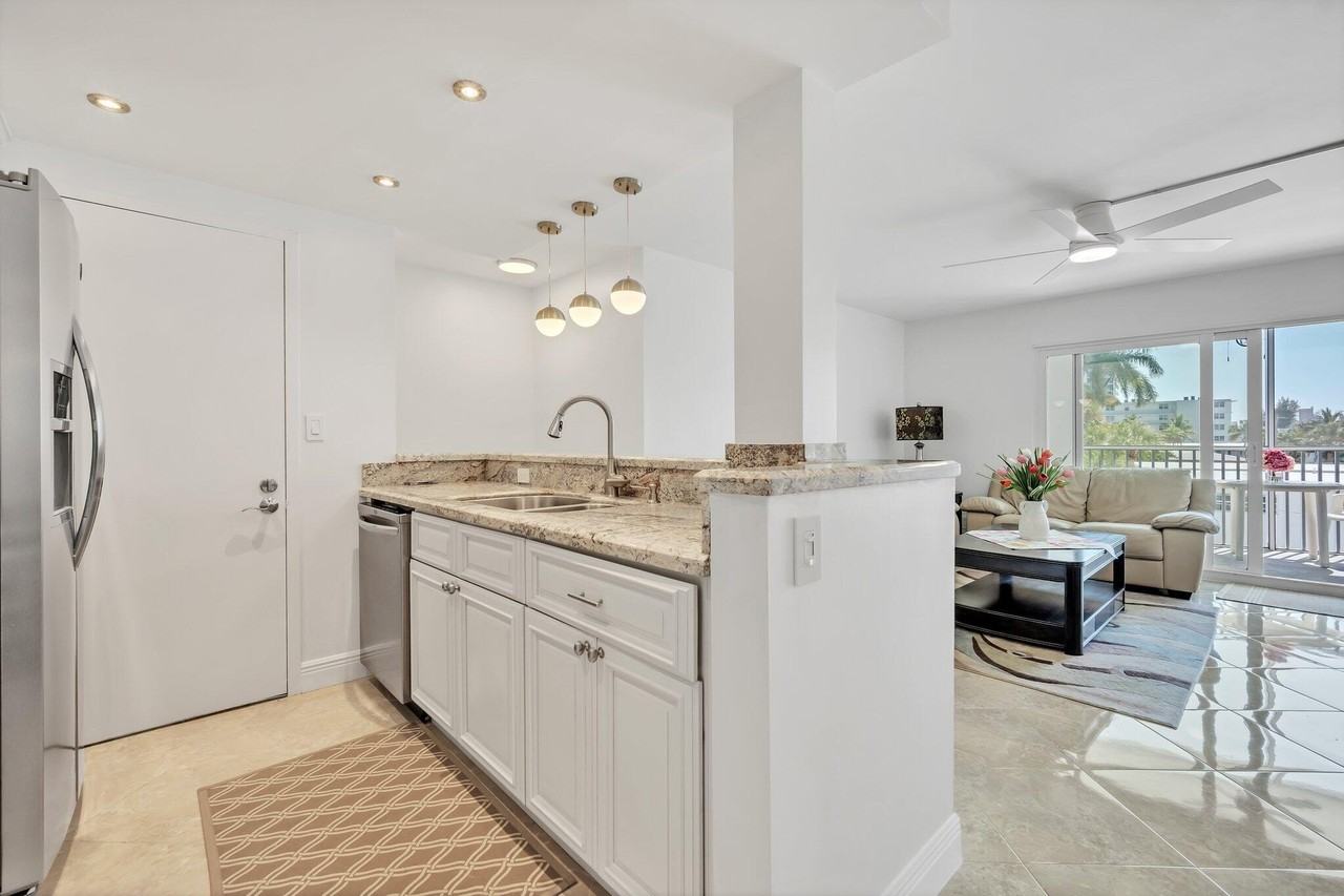 720 Bayshore Dr #304 - Photo 4 of 20